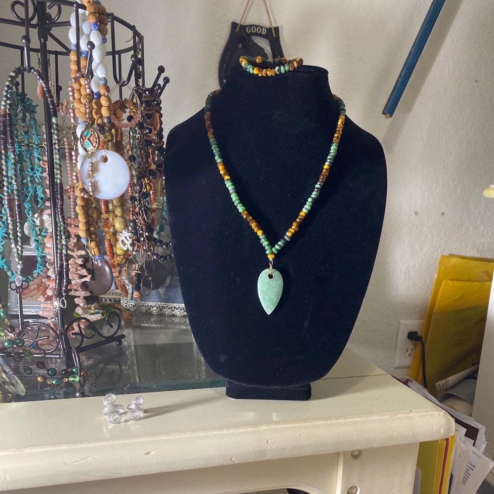 Beaded necklace